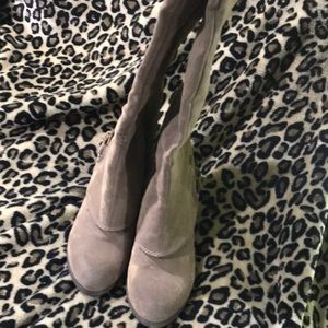 Fergalicous boots women’s 8.5